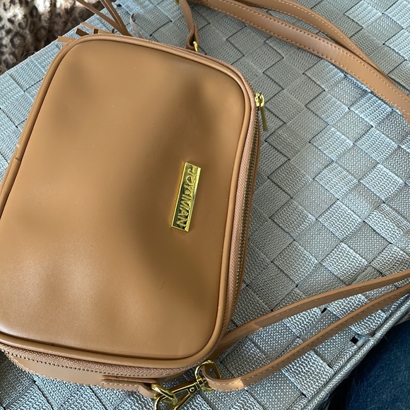 Joy & Iman Leather Crossbody Bag in Tan ! - Picture 4 of 8